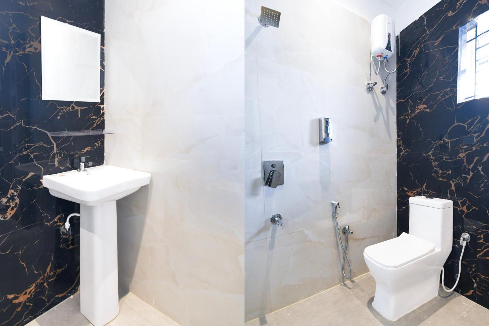 Hotel O Neatflix And Chill Exclusive บูบันเนสชวาร์ ภายนอก รูปภาพ