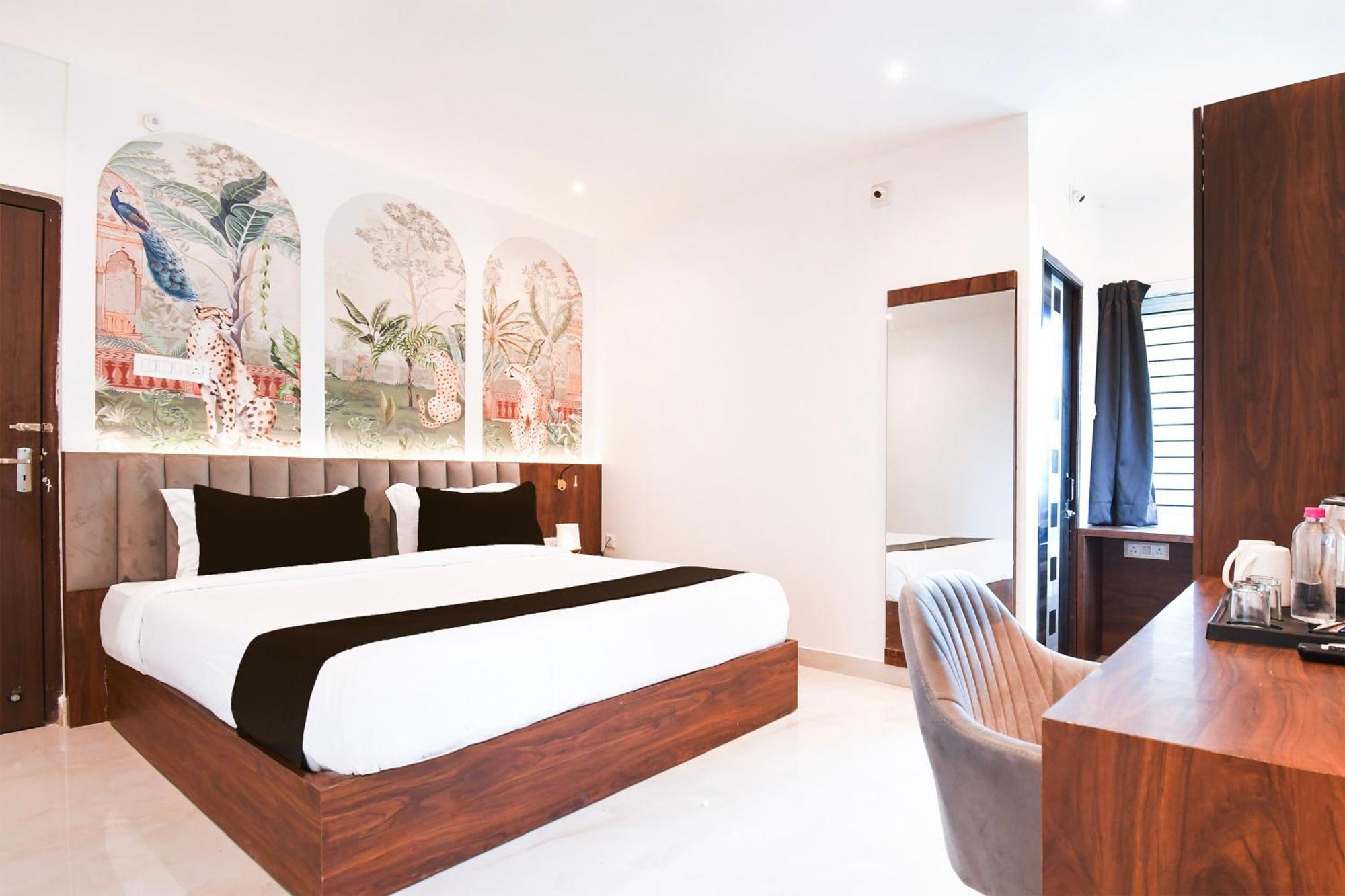 Hotel O Neatflix And Chill Exclusive บูบันเนสชวาร์ ภายนอก รูปภาพ