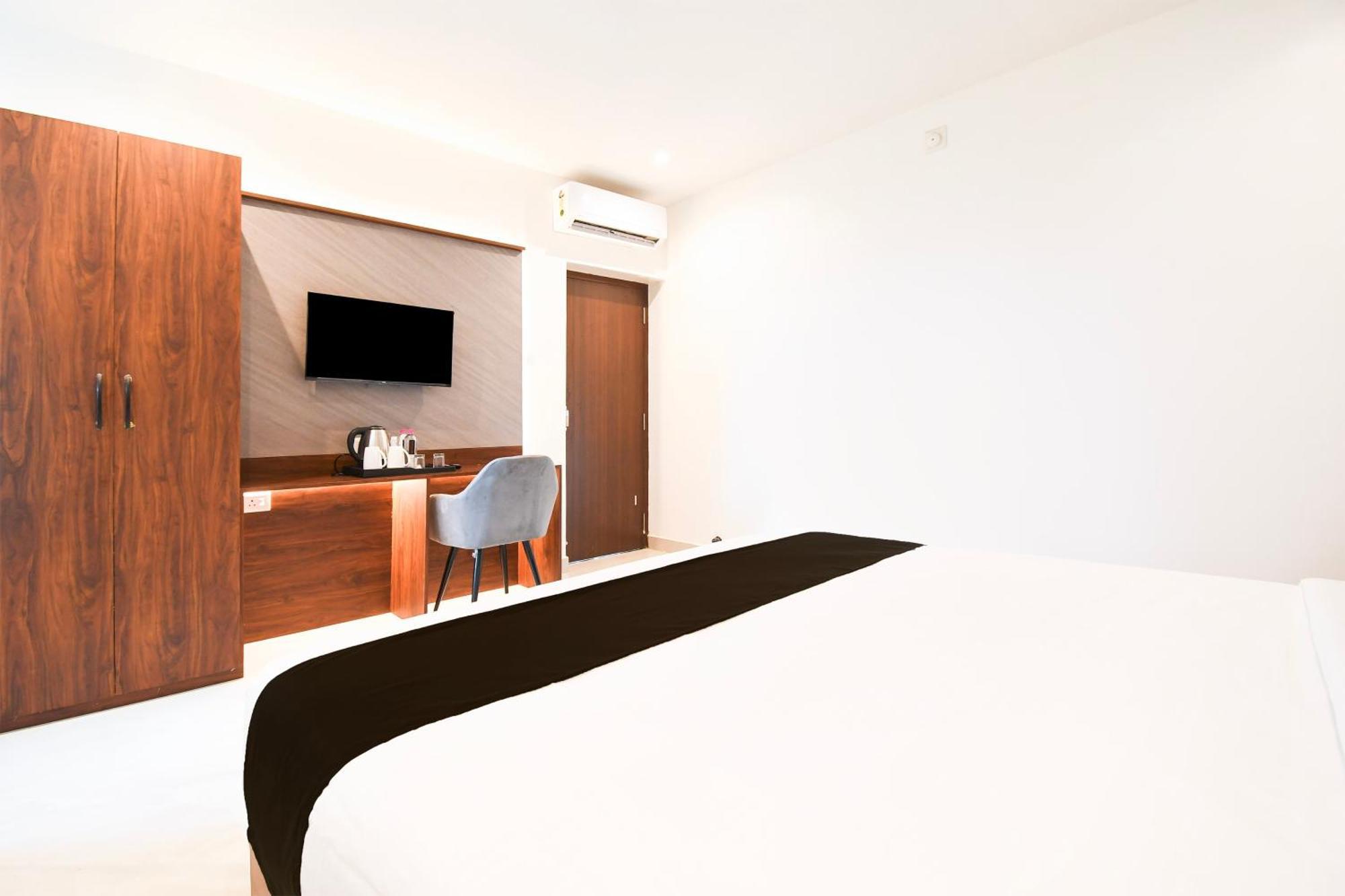 Hotel O Neatflix And Chill Exclusive บูบันเนสชวาร์ ภายนอก รูปภาพ